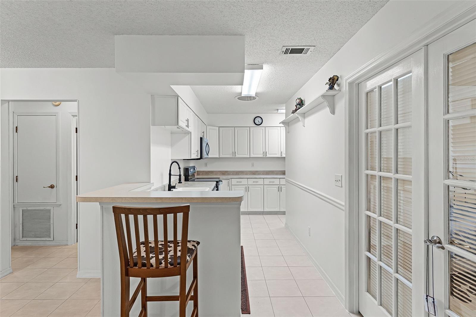 Image 8 of 26 For 1135 Monroe Avenue