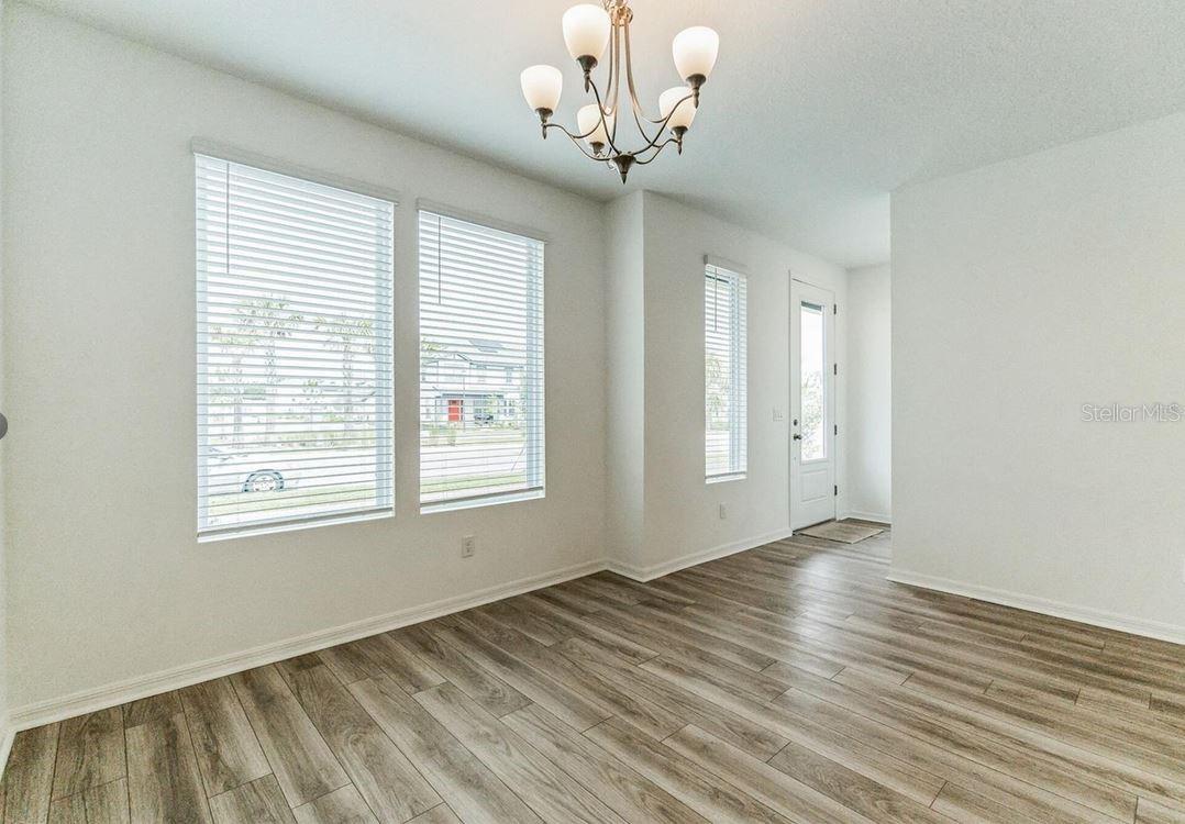 Image 6 of 14 For 2905 Voyager Avenue