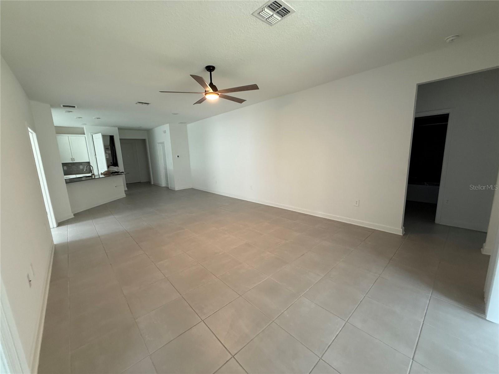 Image 24 of 39 For 3046 Camden Way