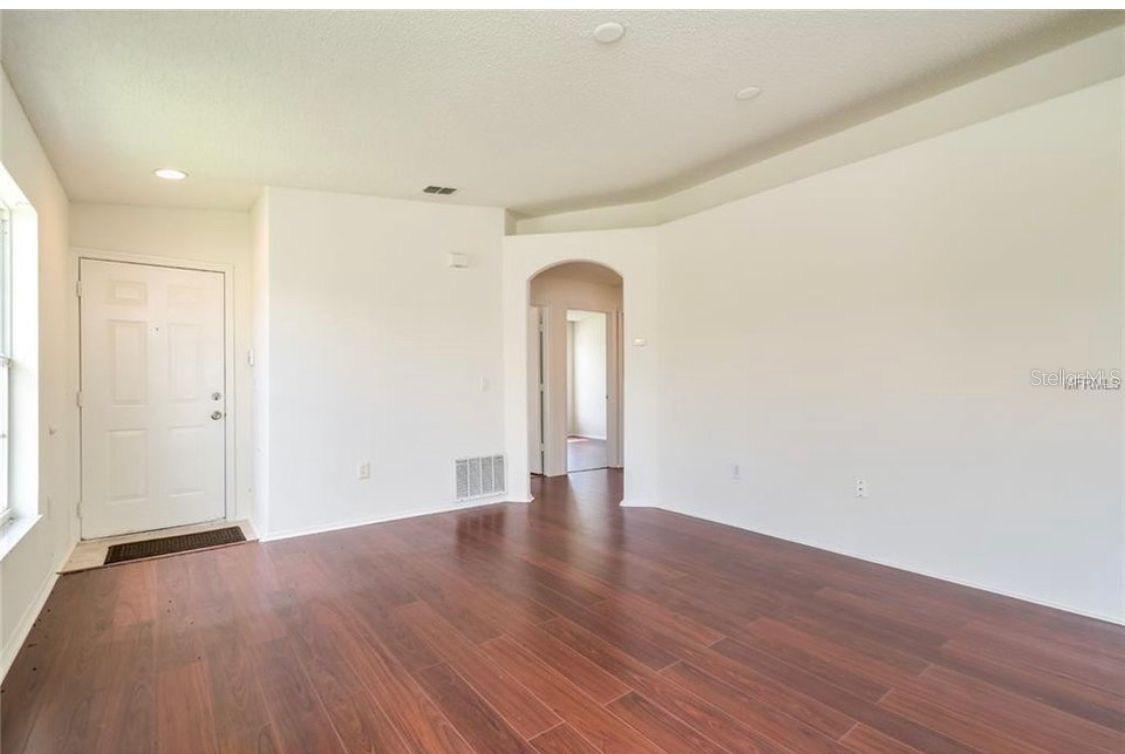 Image 6 of 16 For 13301 Fairway Glen Drive 204