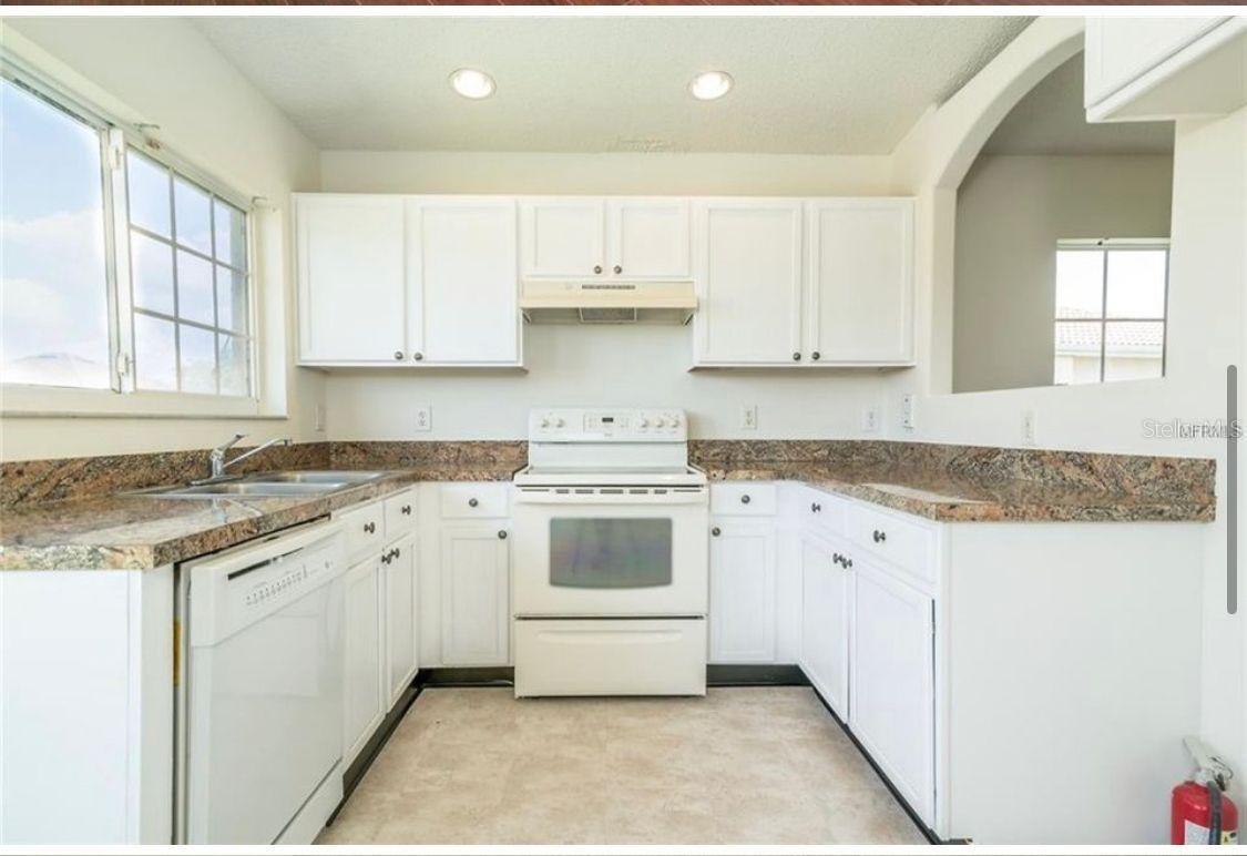 Image 7 of 16 For 13301 Fairway Glen Drive 204