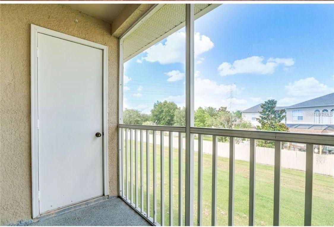 Image 9 of 16 For 13301 Fairway Glen Drive 204