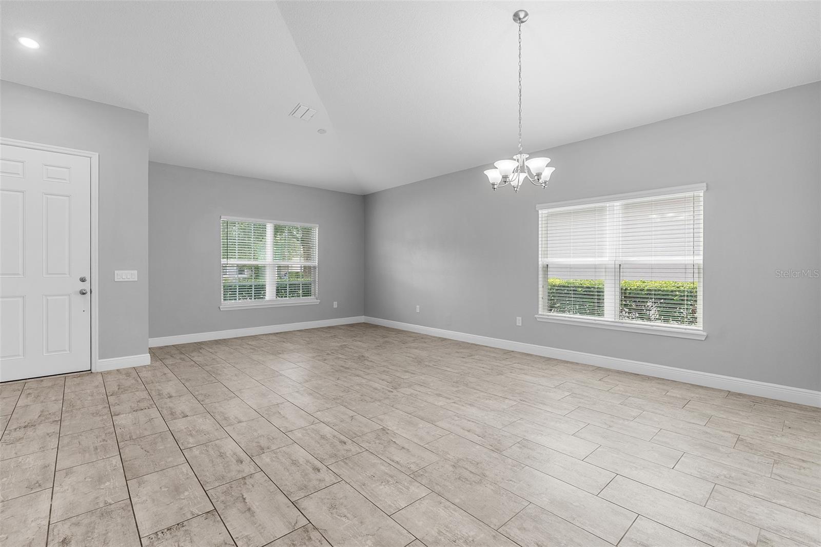 Image 7 of 85 For 3424 Middlebrook Pl