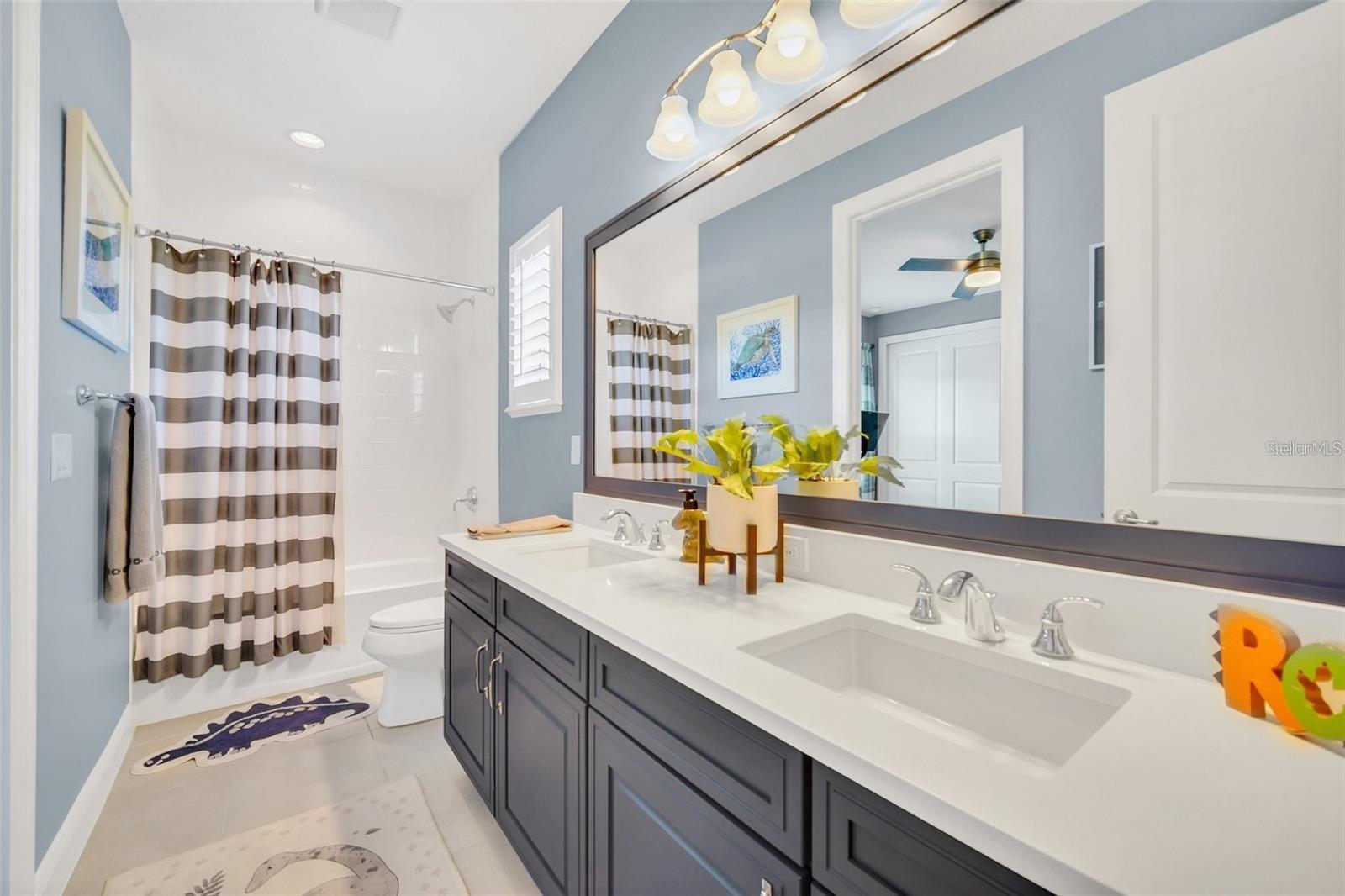 Image 14 of 29 For 10836 Royal Cypress Way