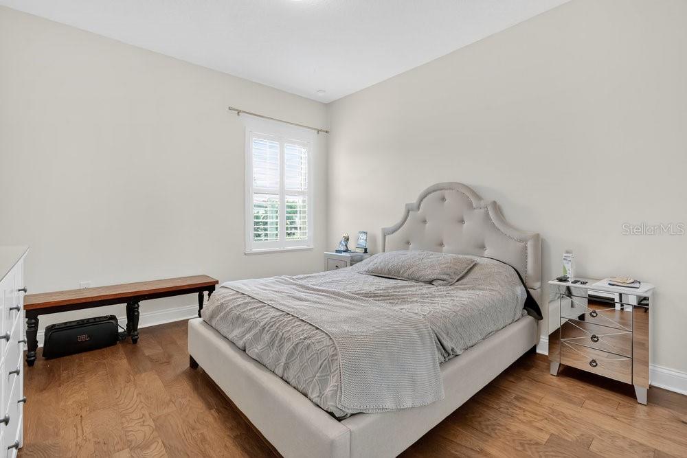 Image 32 of 53 For 10836 Royal Cypress Way