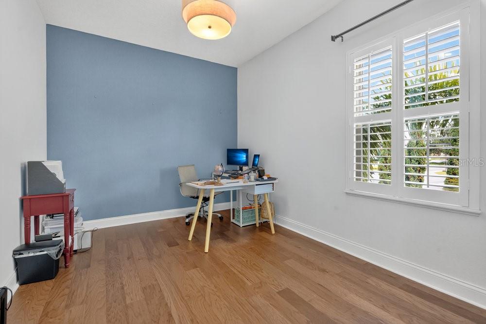 Image 34 of 53 For 10836 Royal Cypress Way