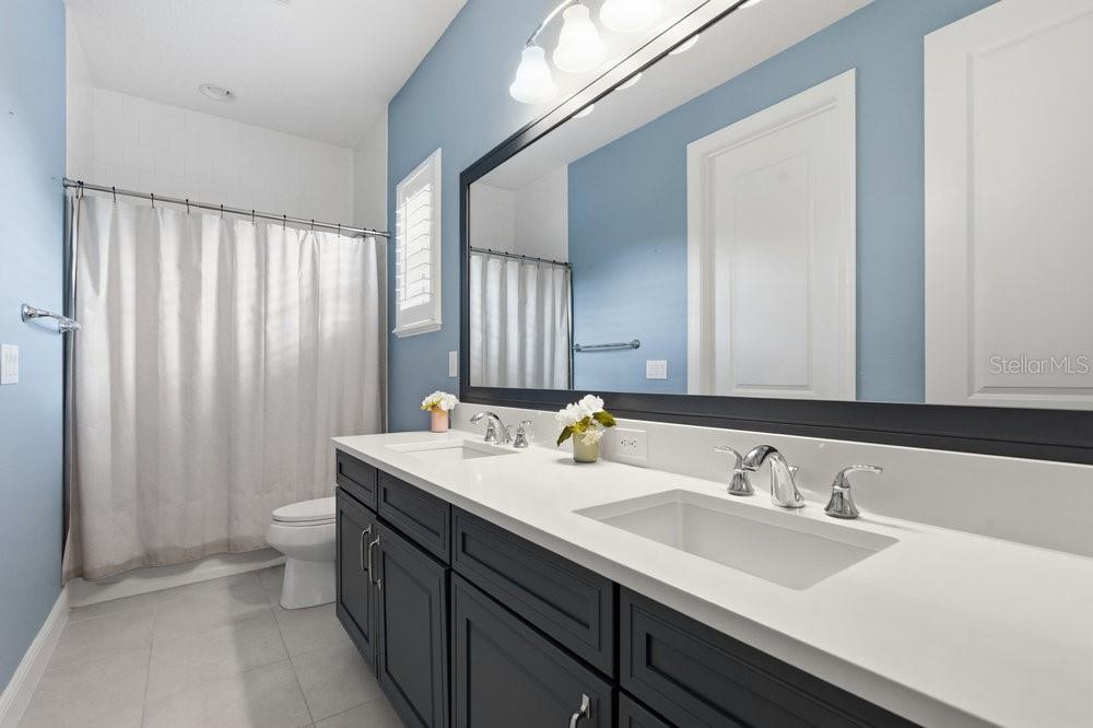 Image 35 of 53 For 10836 Royal Cypress Way