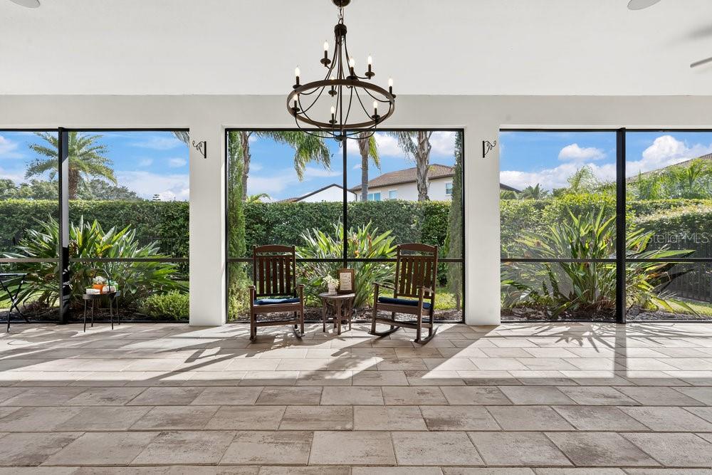 Image 44 of 53 For 10836 Royal Cypress Way