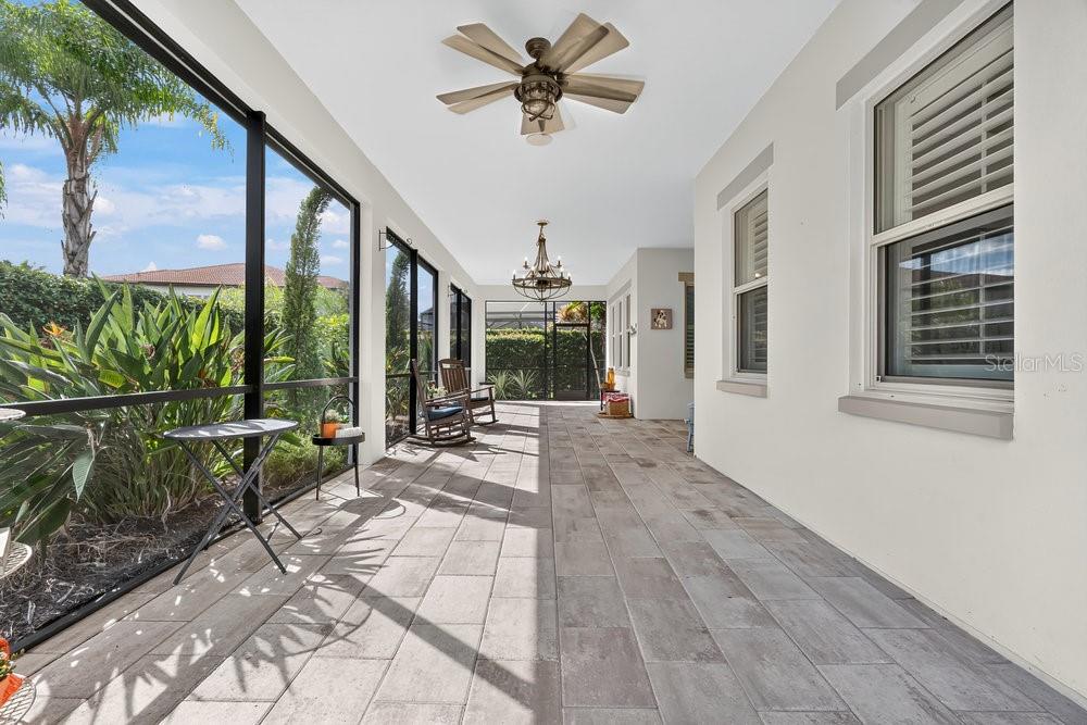 Image 45 of 53 For 10836 Royal Cypress Way