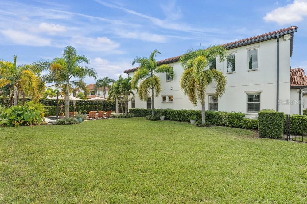 Image 46 of 53 For 10836 Royal Cypress Way