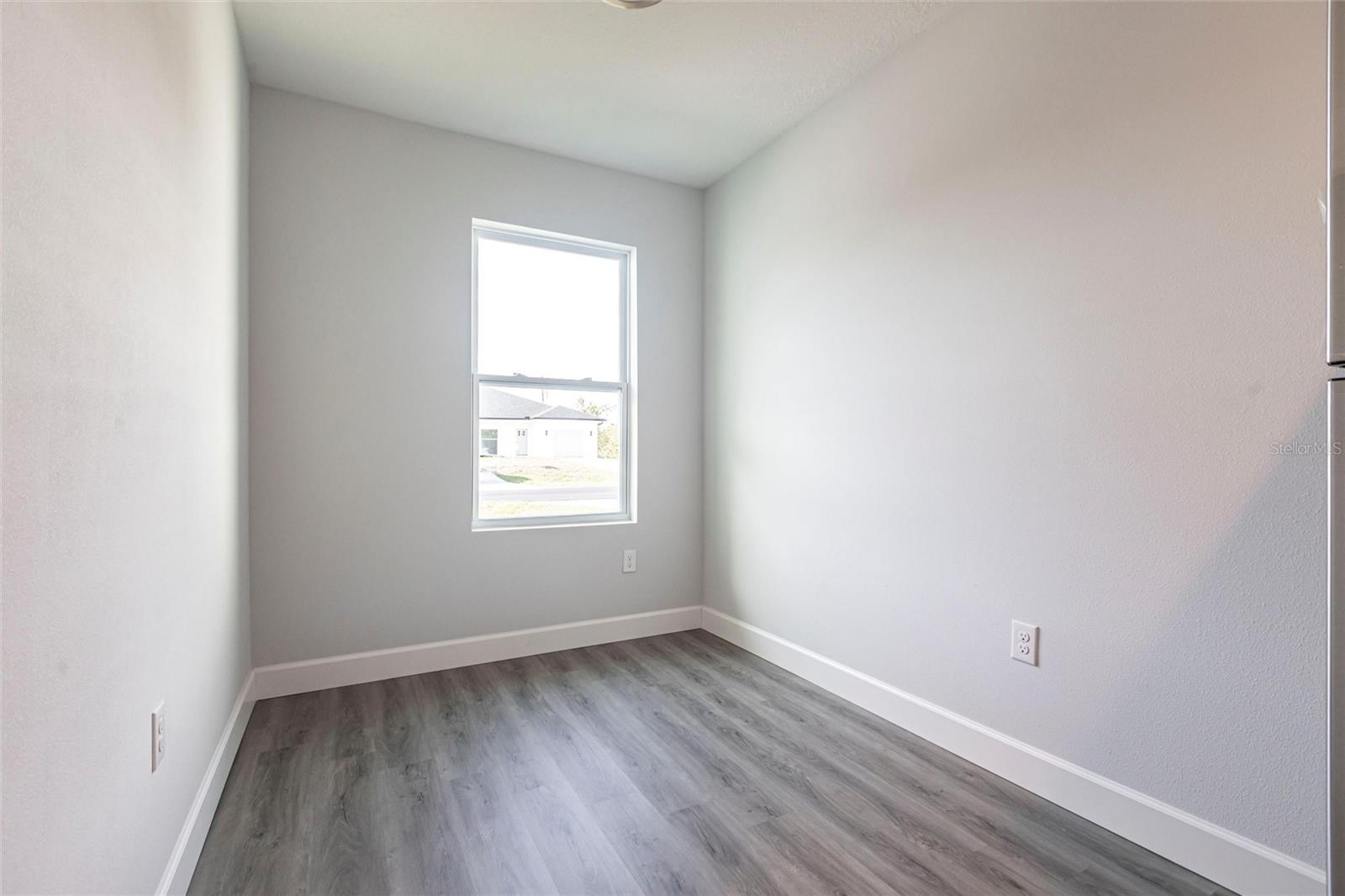 Image 8 of 39 For 11370 Kimberly Avenue