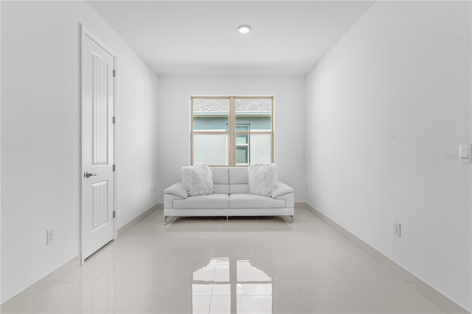 Image 23 of 42 For 17795 Blazing Star Circle