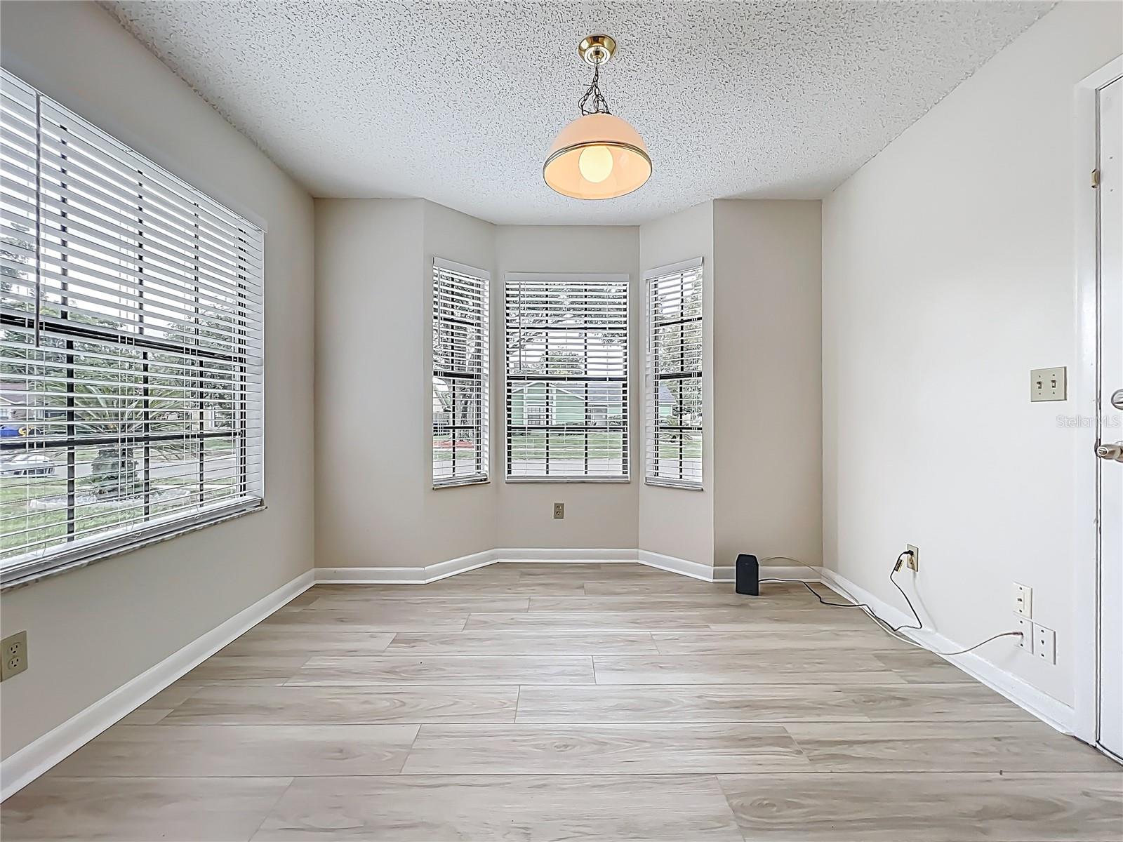 Image 13 of 42 For 5452 Higgins Way