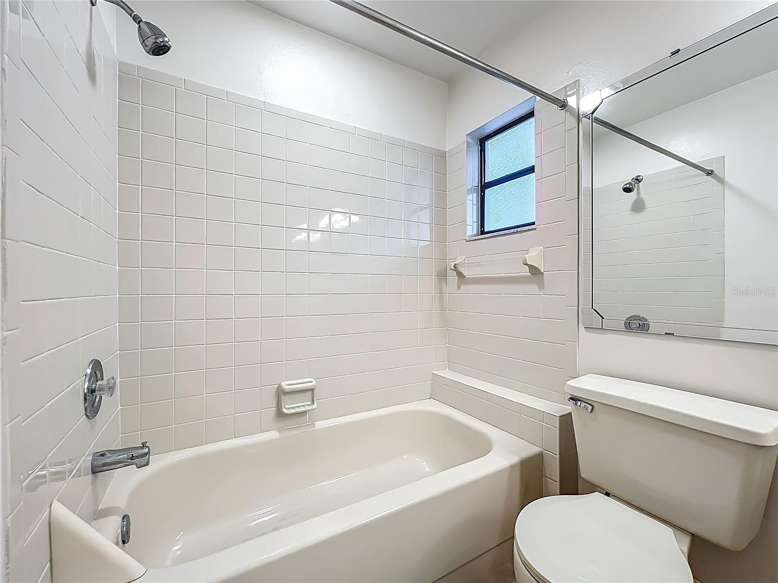 Image 18 of 42 For 5452 Higgins Way
