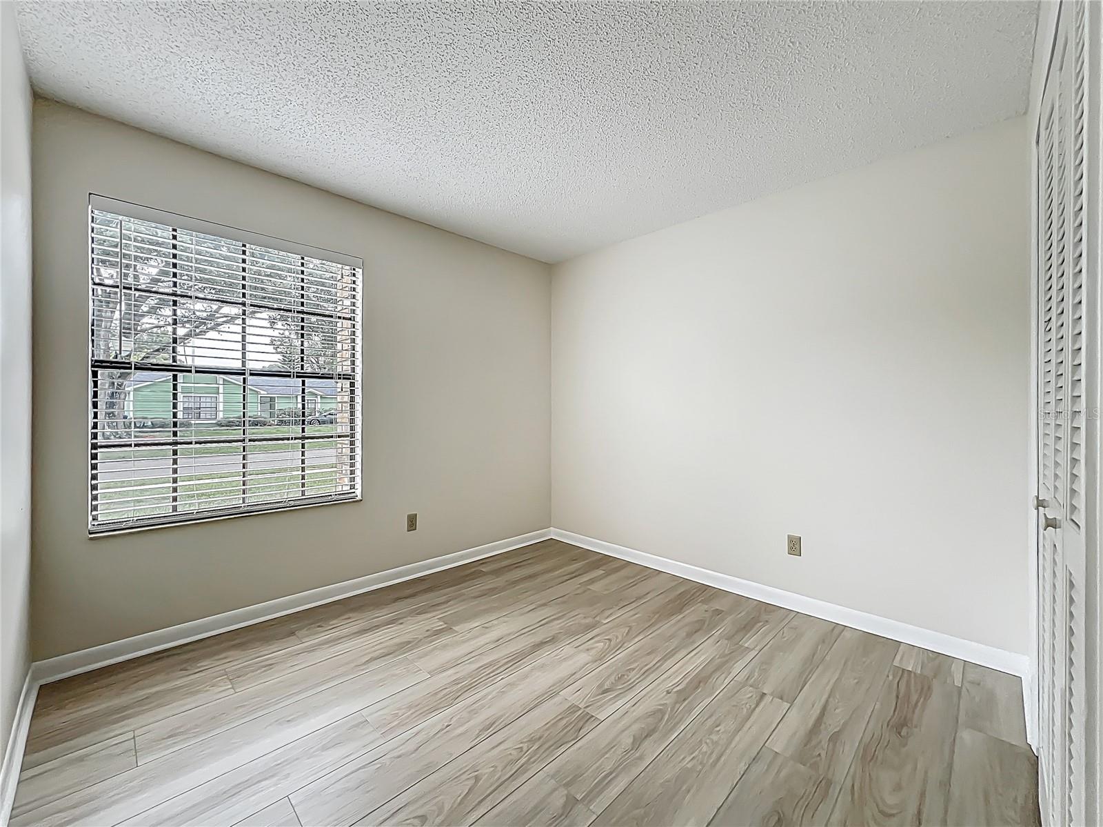Image 20 of 42 For 5452 Higgins Way