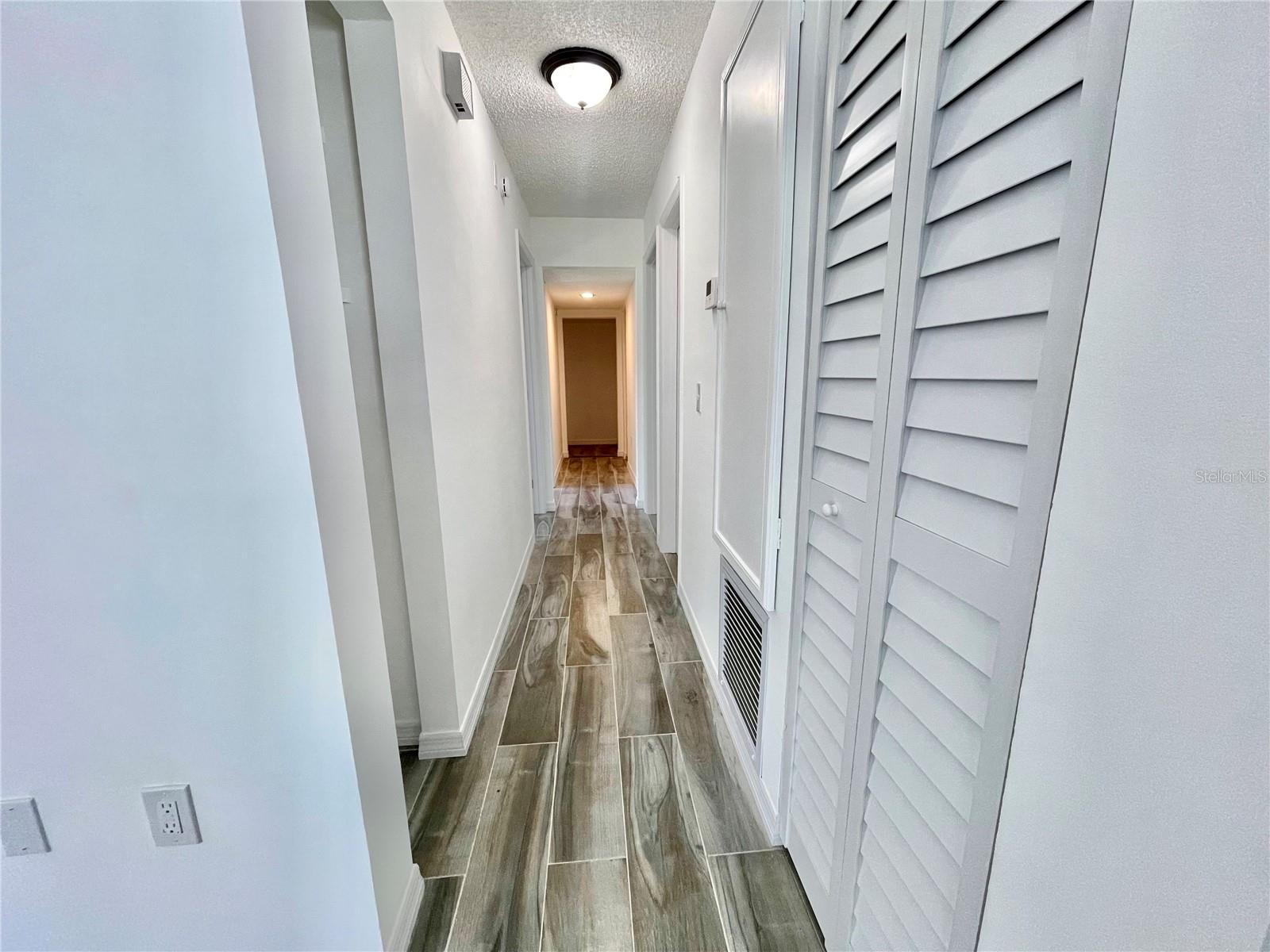 Image 9 of 21 For 4546 Ontario Drive