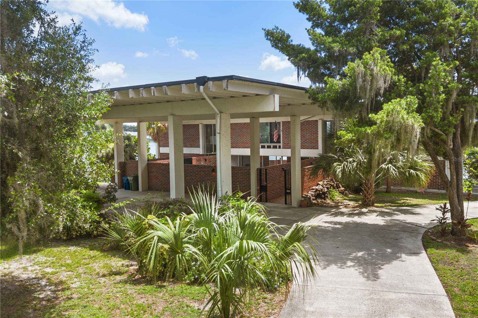 Details for 550 Lake Otis Drive Se, WINTER HAVEN, FL 33880