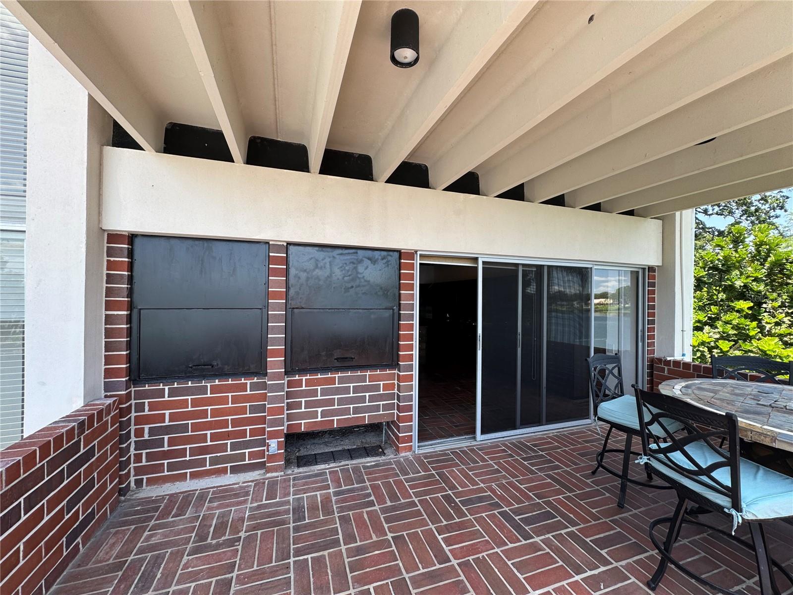 Listing photo id 19 for 550 Lake Otis Drive Se