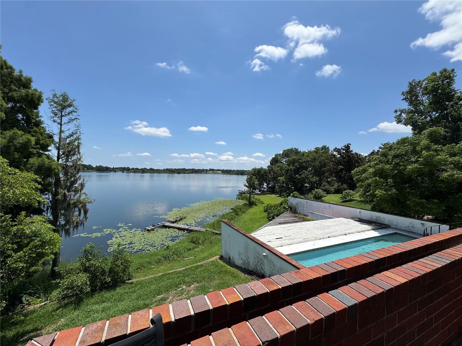 Listing photo id 25 for 550 Lake Otis Drive Se