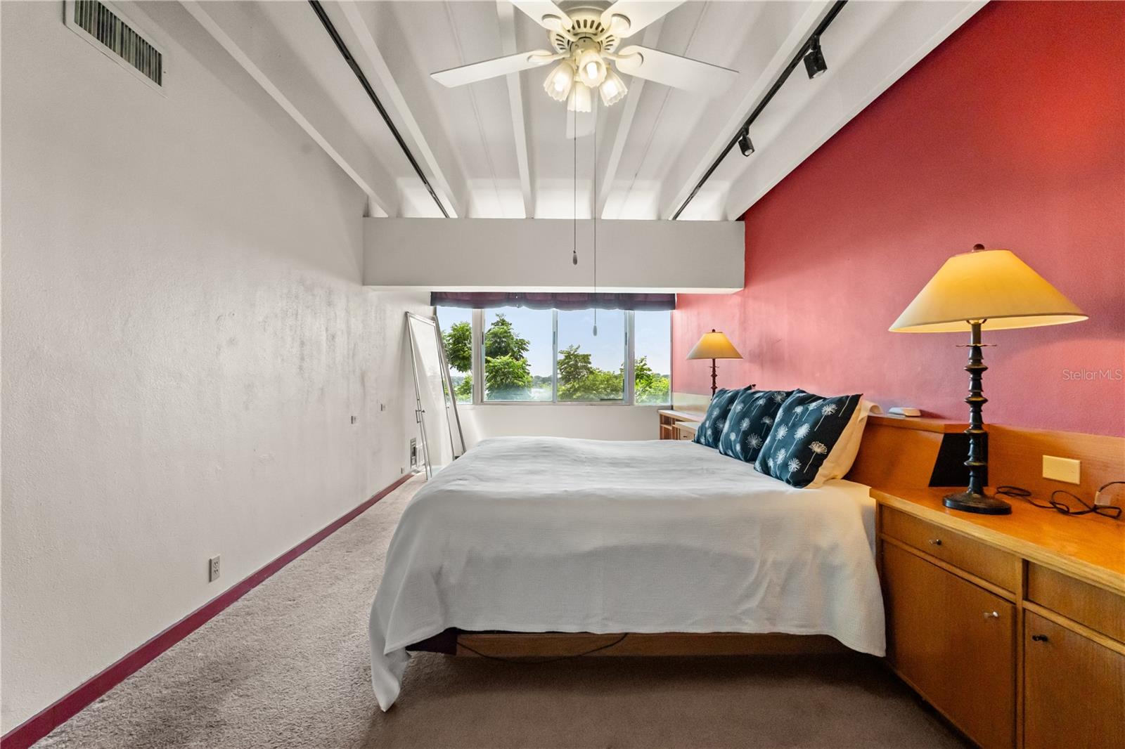 Listing photo id 26 for 550 Lake Otis Drive Se