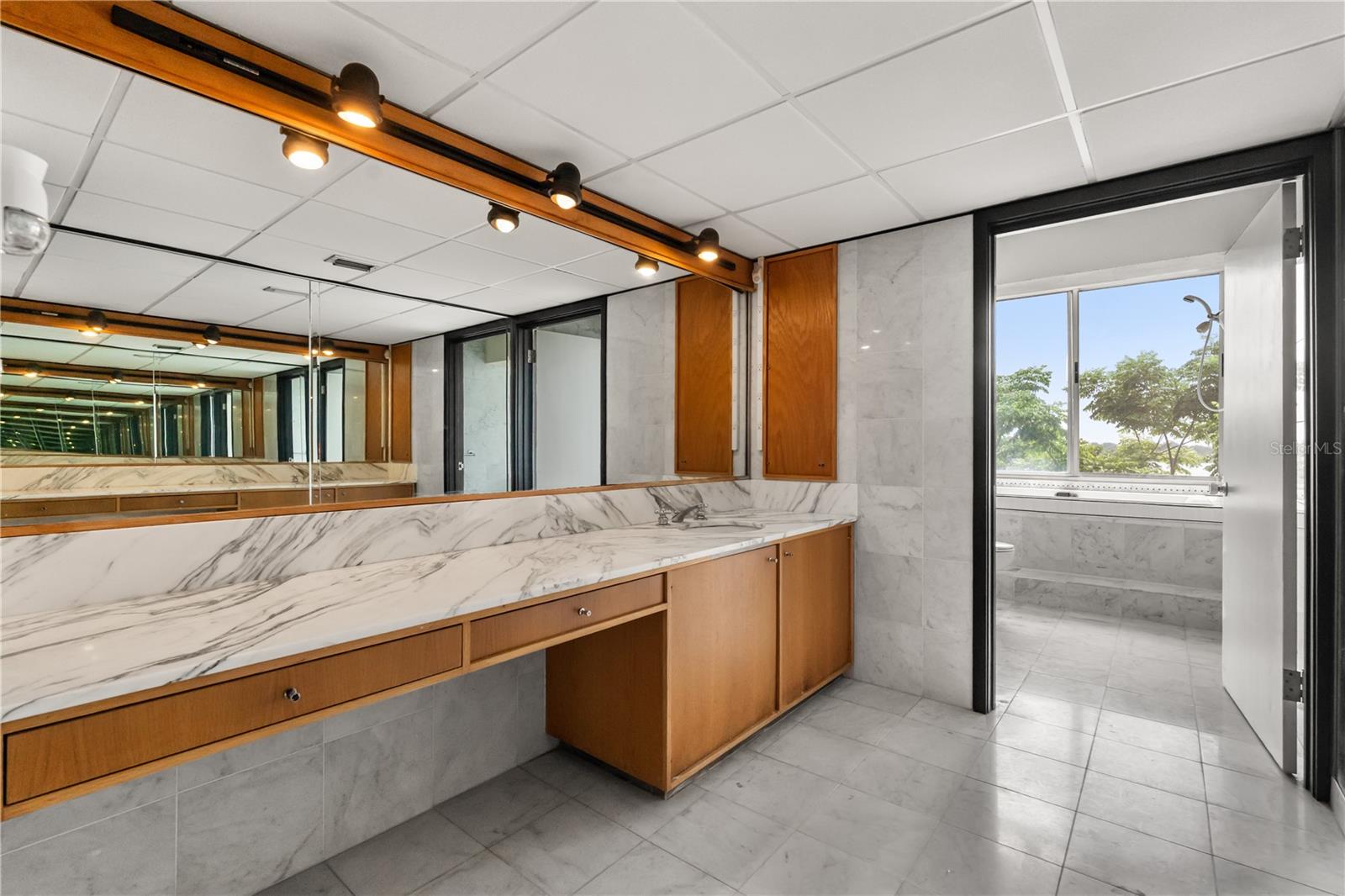Listing photo id 27 for 550 Lake Otis Drive Se
