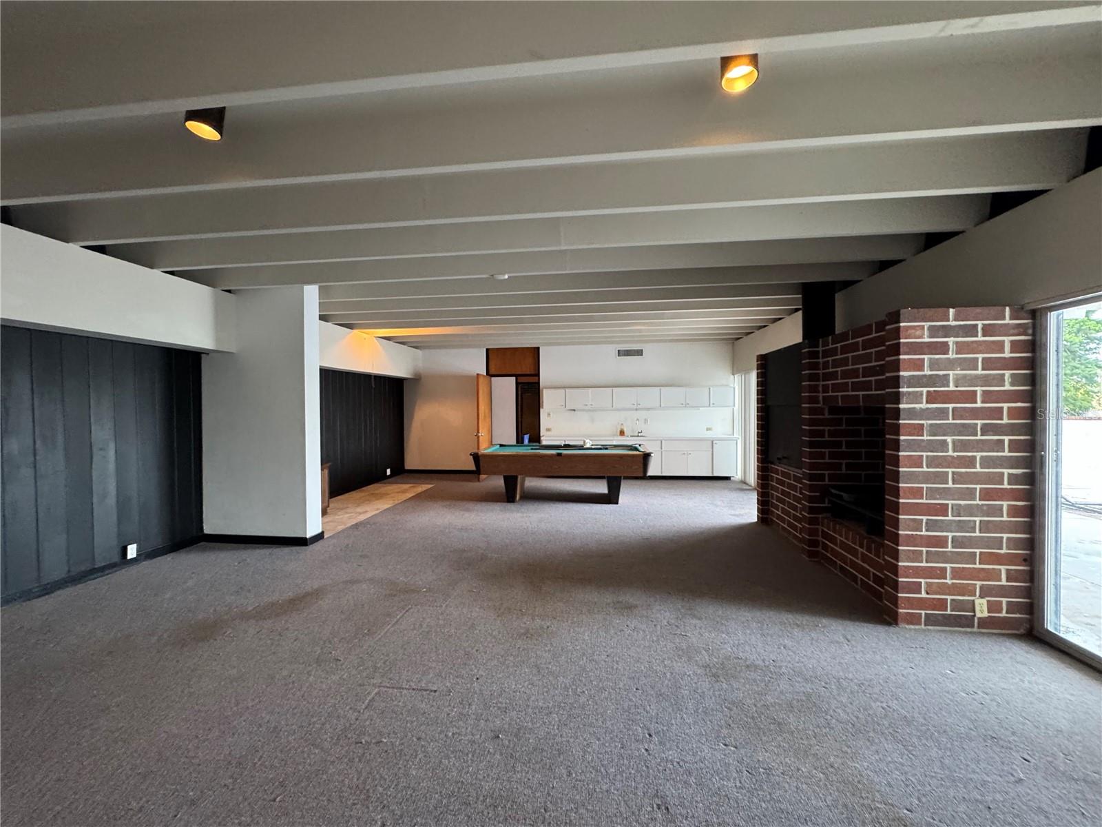 Listing photo id 38 for 550 Lake Otis Drive Se