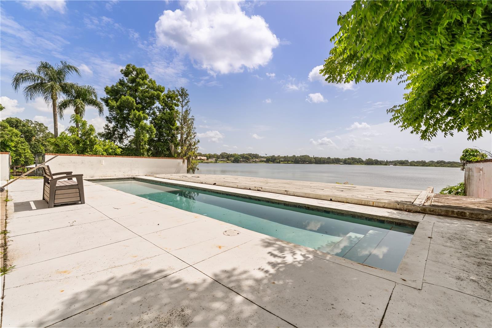 Listing photo id 49 for 550 Lake Otis Drive Se