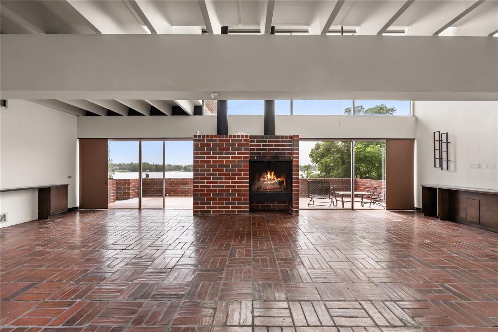 Listing photo id 67 for 550 Lake Otis Drive Se