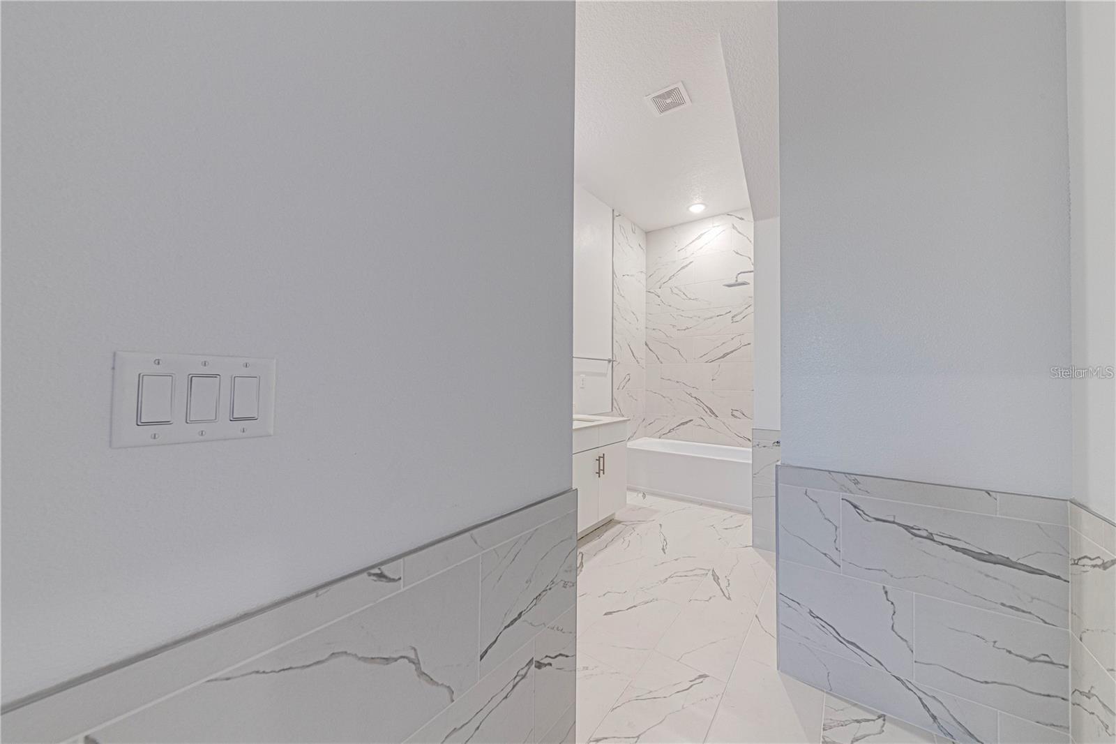 Image 10 of 16 For 400 Famagusta Drive