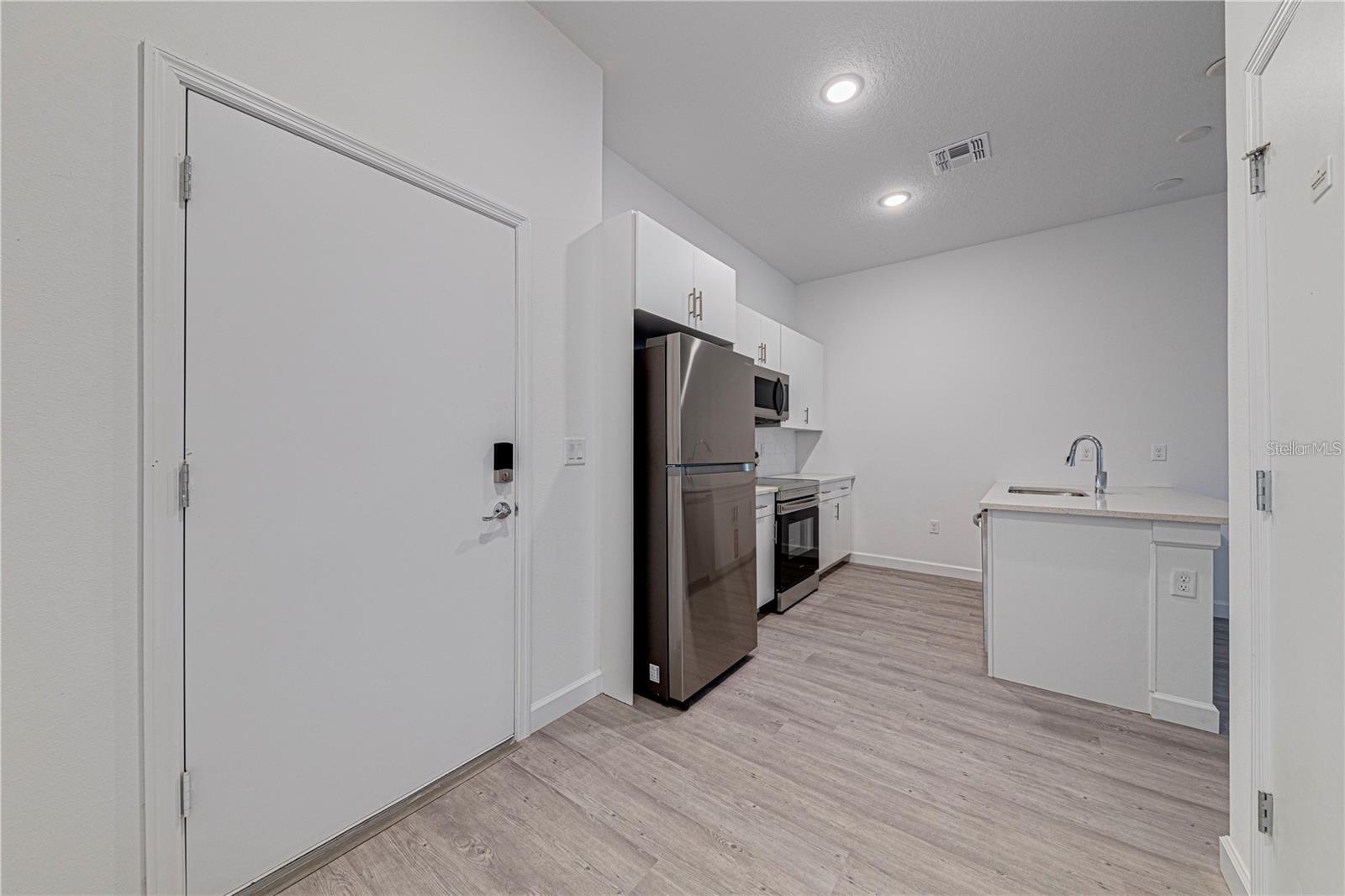 Image 7 of 16 For 400 Famagusta Drive