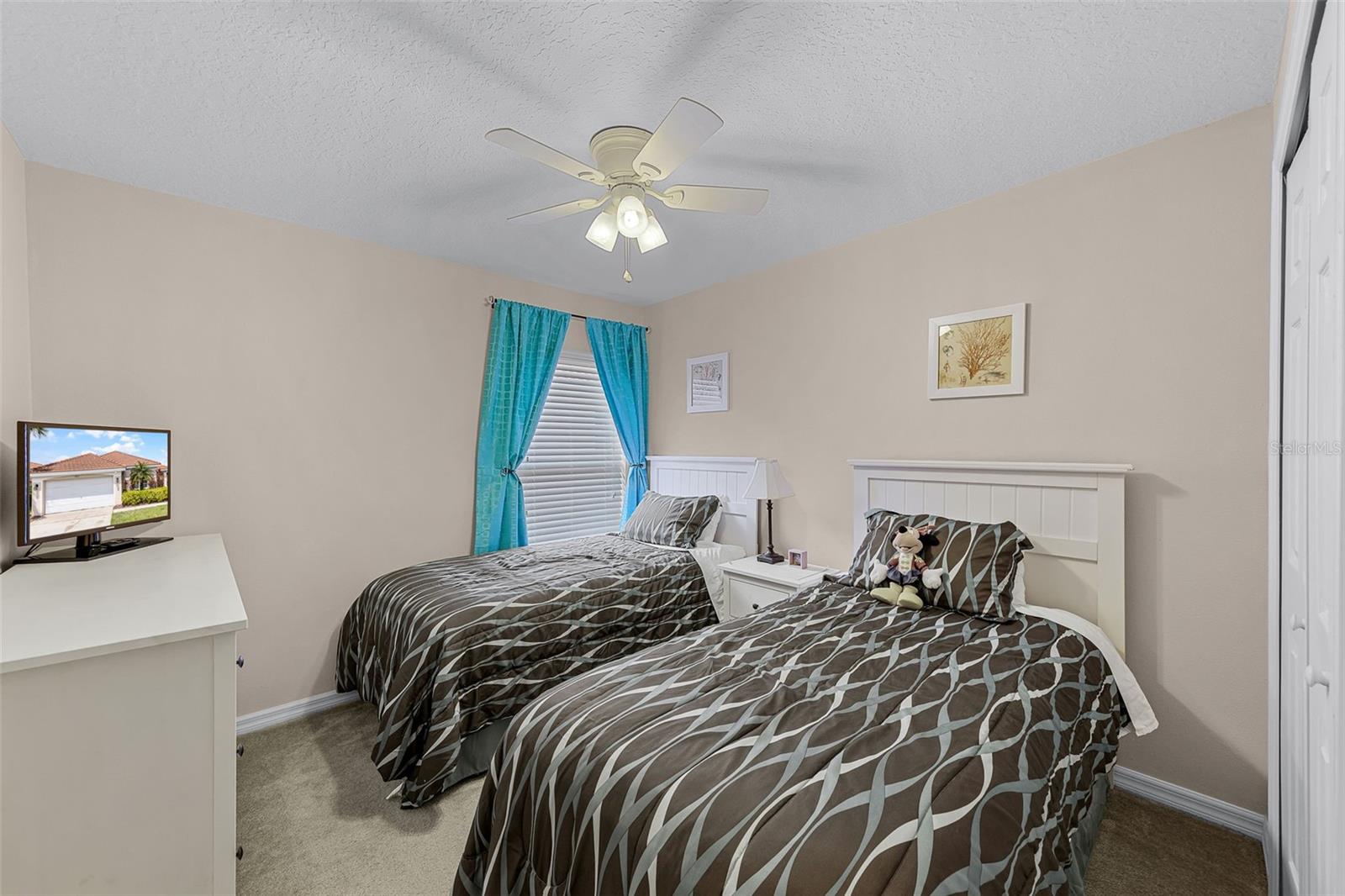 Image 15 of 61 For 423 Paloma Drive