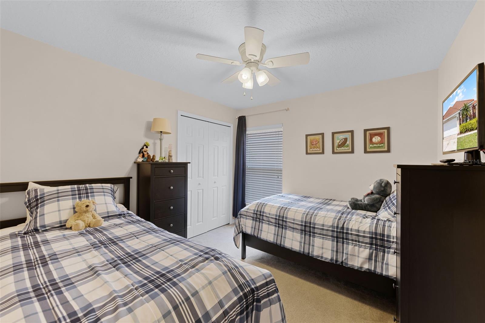 Image 16 of 61 For 423 Paloma Drive