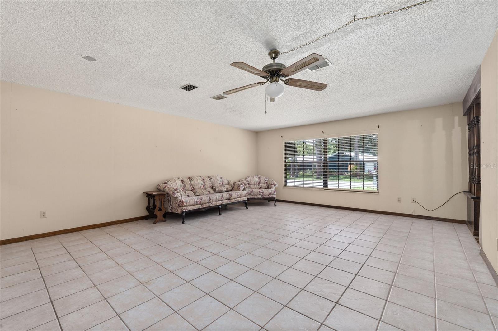 Image 13 of 51 For 4307 Oak Court