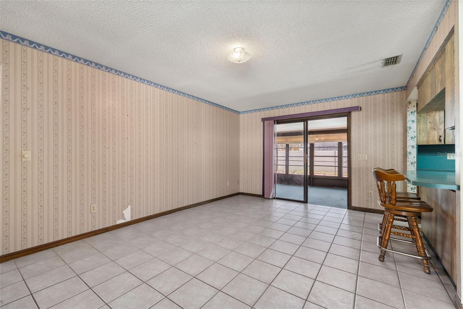 Image 15 of 51 For 4307 Oak Court