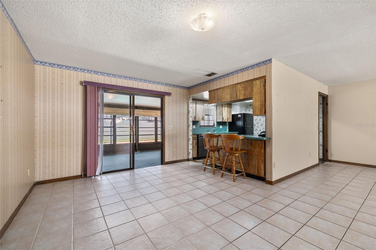 Image 16 of 51 For 4307 Oak Court
