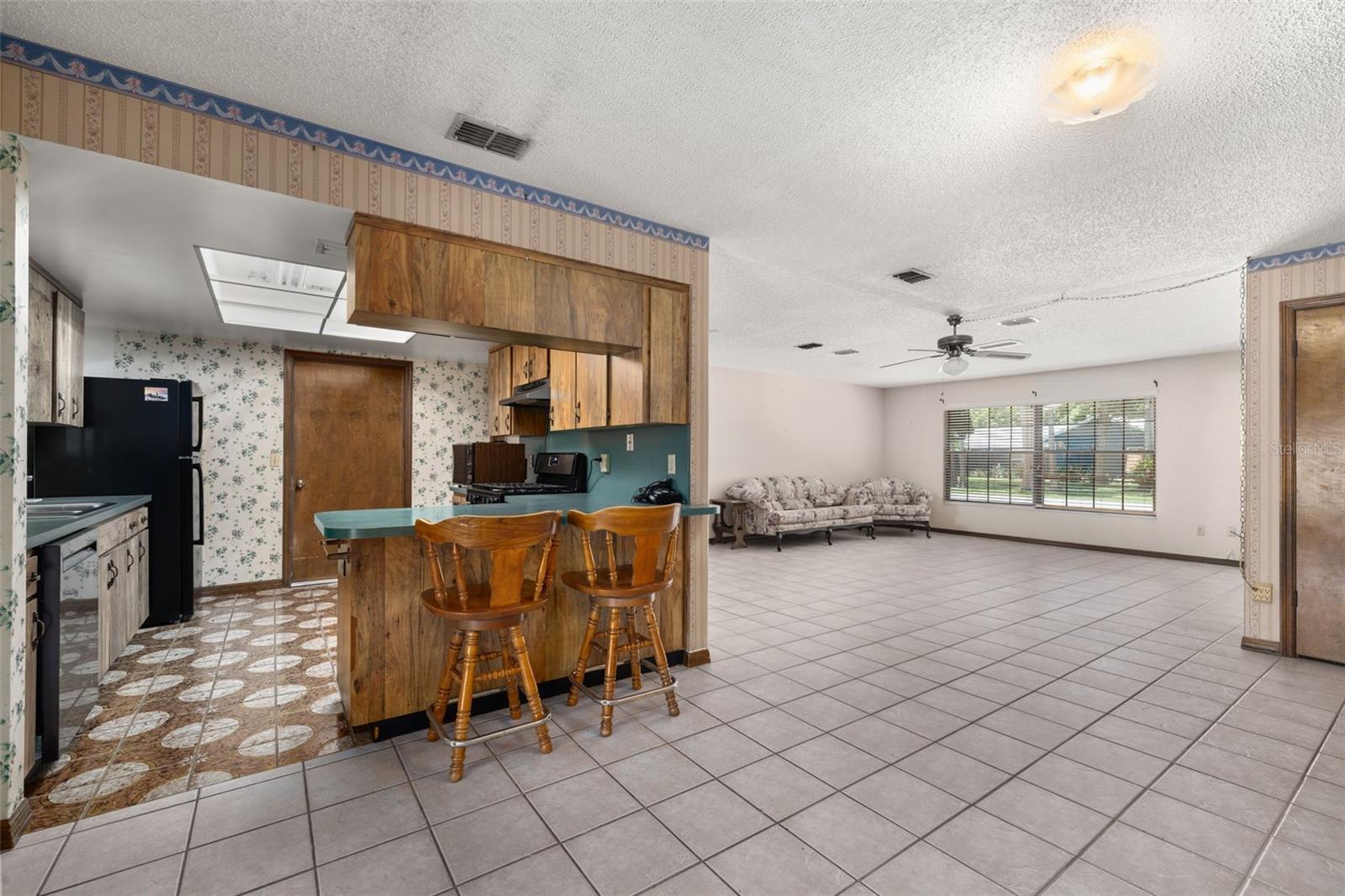 Image 17 of 51 For 4307 Oak Court