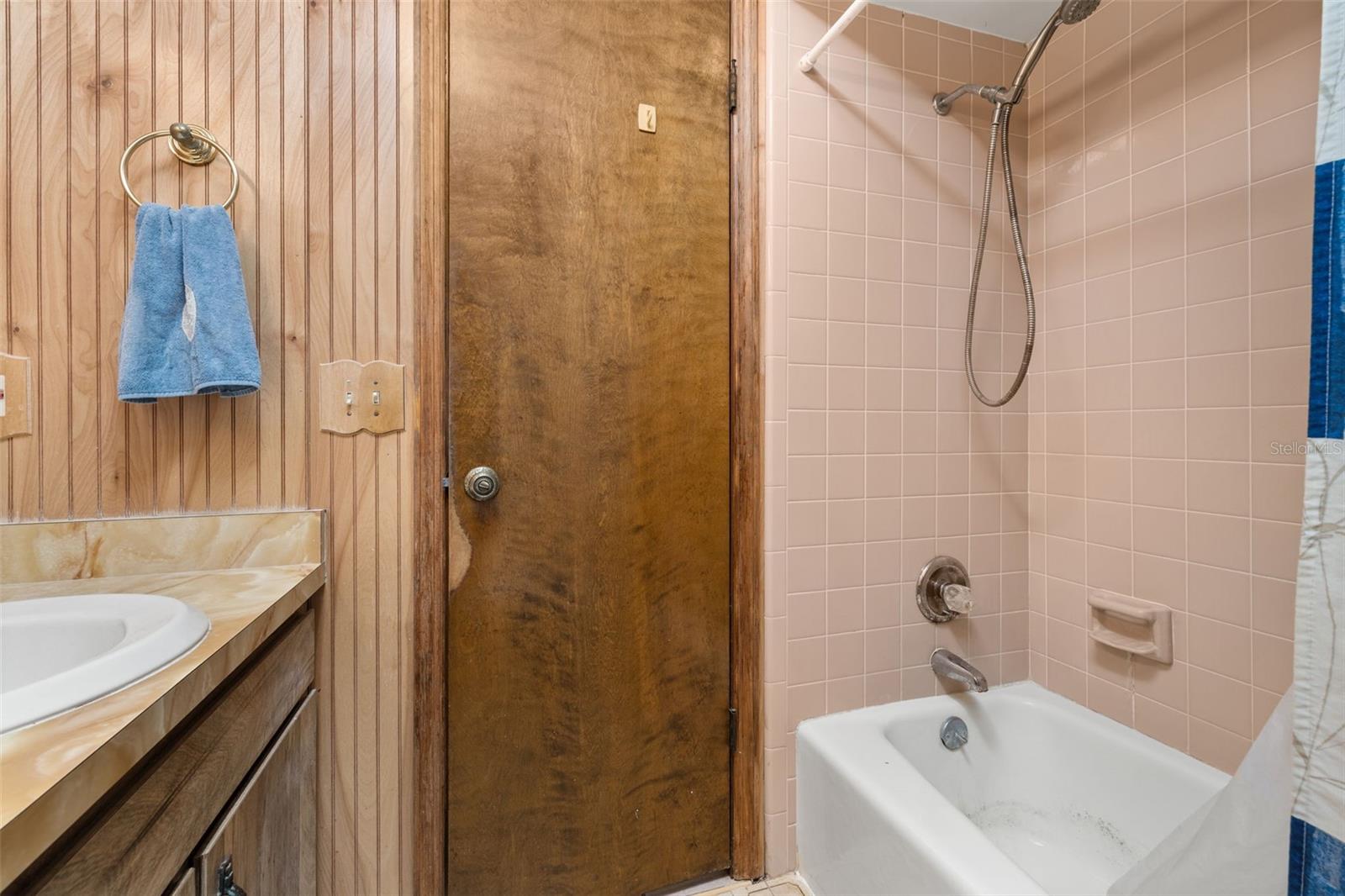 Image 23 of 51 For 4307 Oak Court