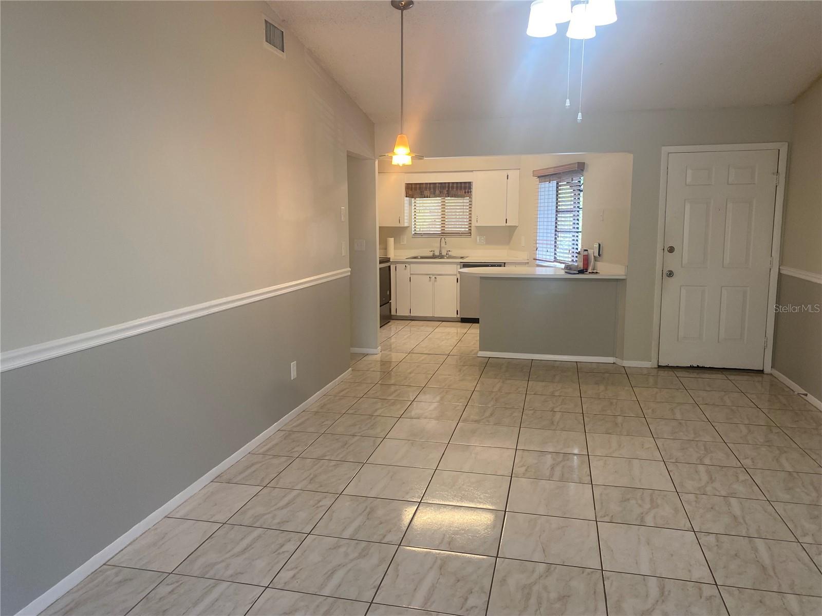 Image 7 of 20 For 1768 Foxhall Circle 1768