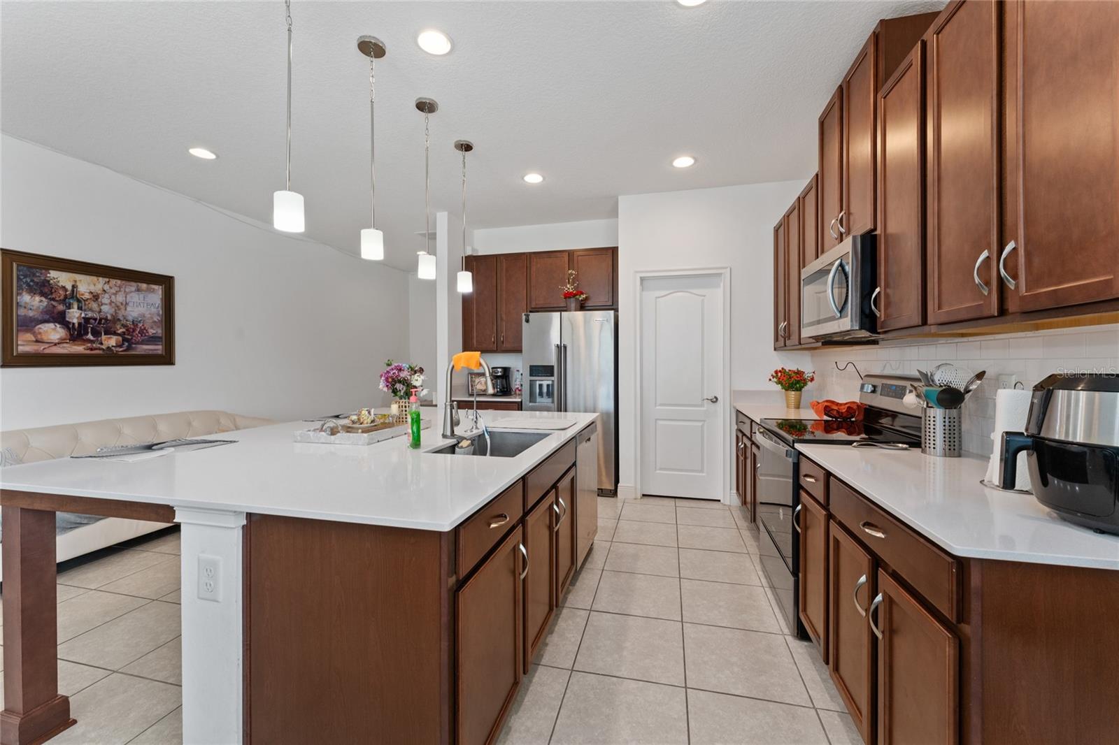Image 14 of 34 For 6651 Syreeta Lane