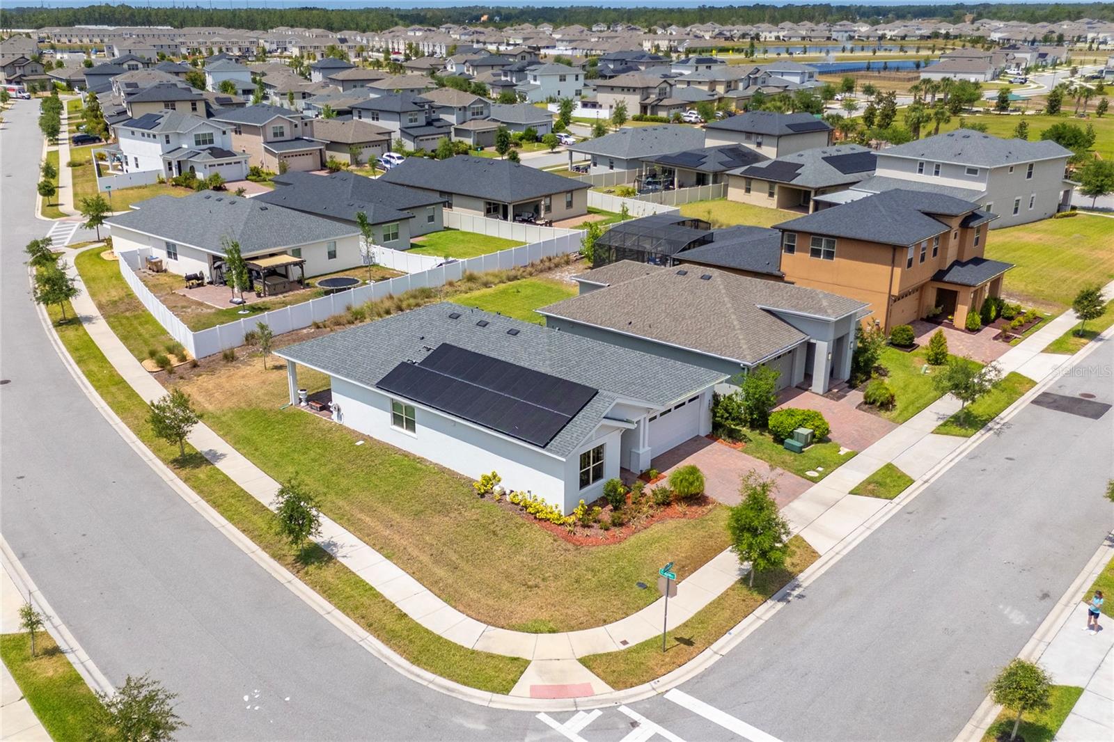 Image 4 of 34 For 6651 Syreeta Lane