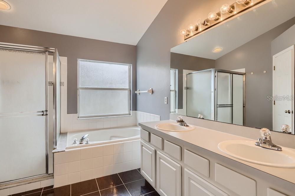 Image 12 of 16 For 5162 Hook Hollow Circle