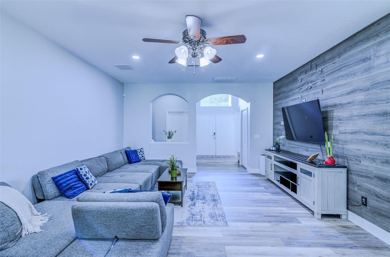 Image 4 of 21 For 12715 Moss Park Ridge Drive