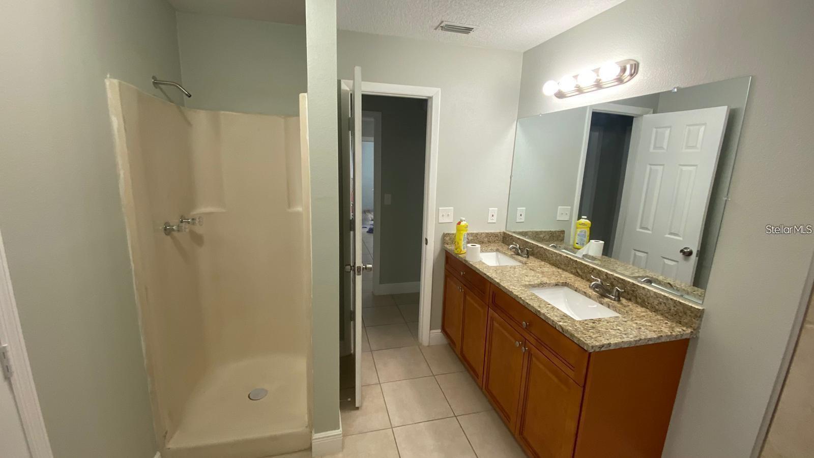 Image 11 of 12 For 152 Julie Lane Unit B