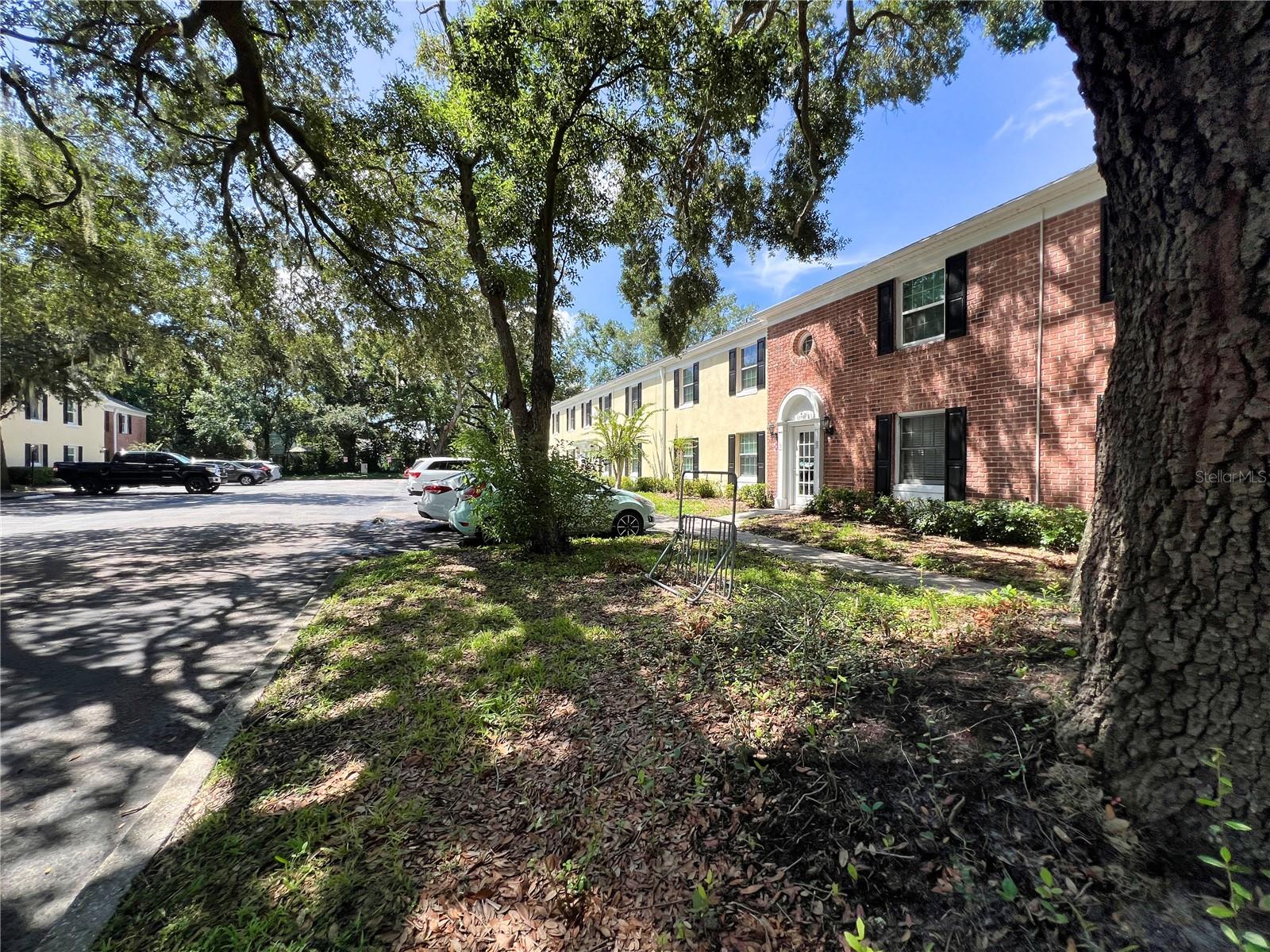Listing photo id 11 for 13824 Orange Sunset Drive 202