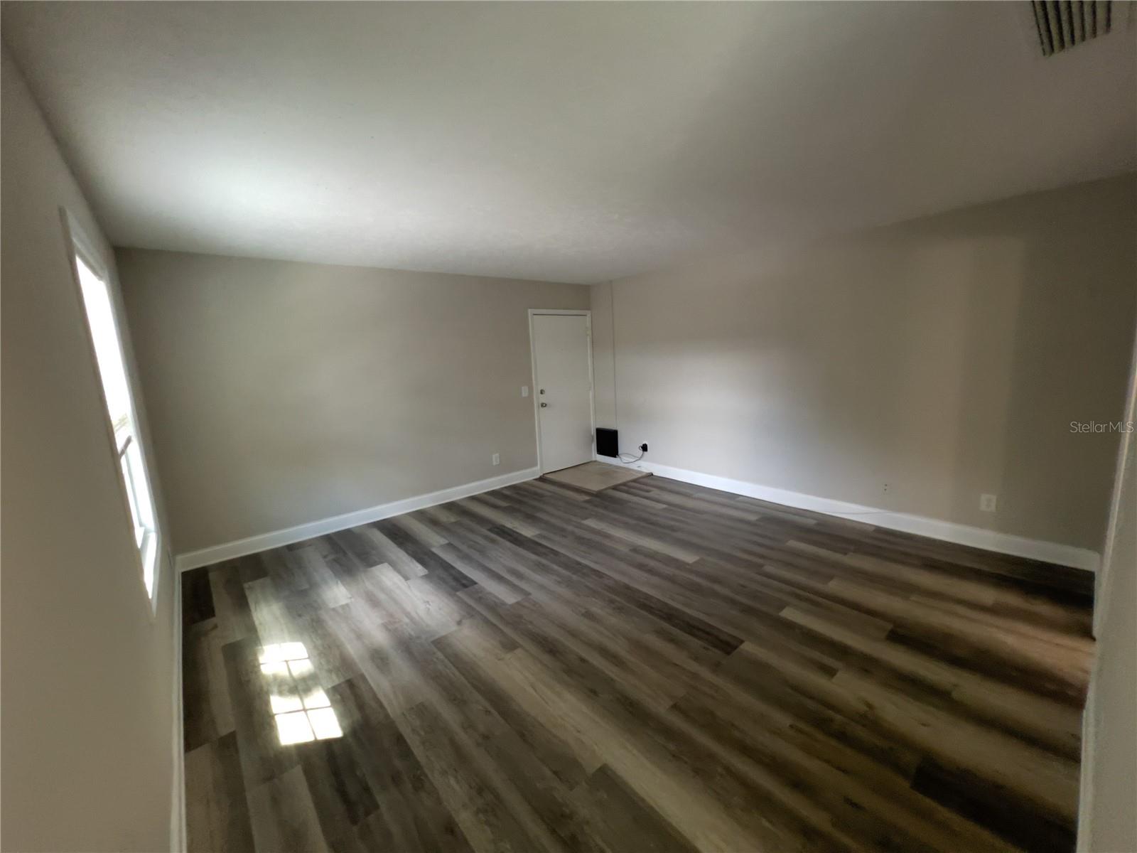 Listing photo id 5 for 13824 Orange Sunset Drive 202