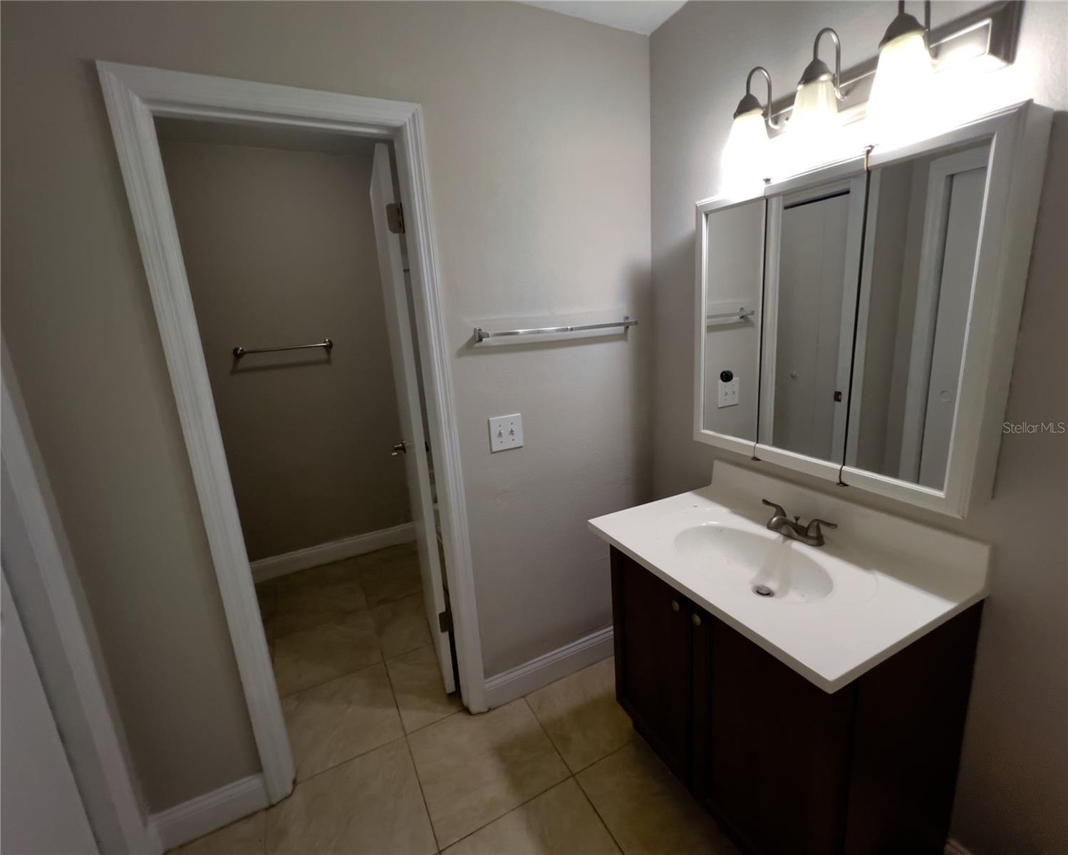 Listing photo id 6 for 13824 Orange Sunset Drive 202