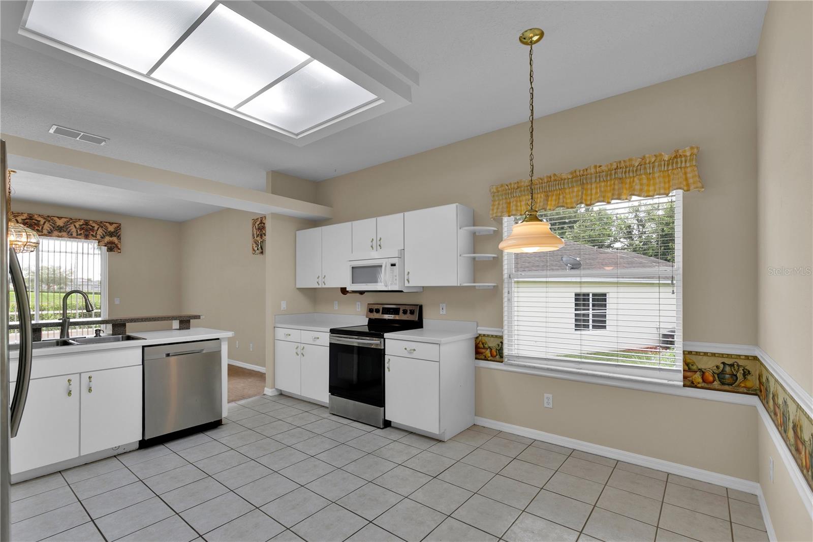 Image 11 of 30 For 4065 Kingsley Street