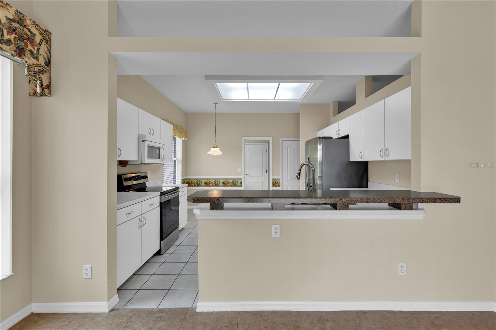 Image 12 of 30 For 4065 Kingsley Street