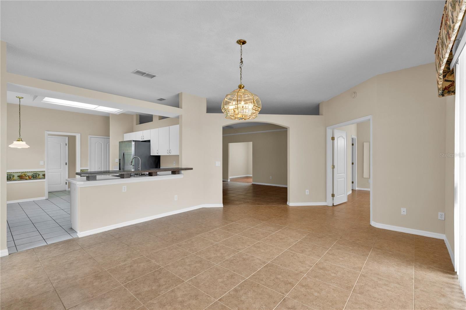 Image 6 of 30 For 4065 Kingsley Street