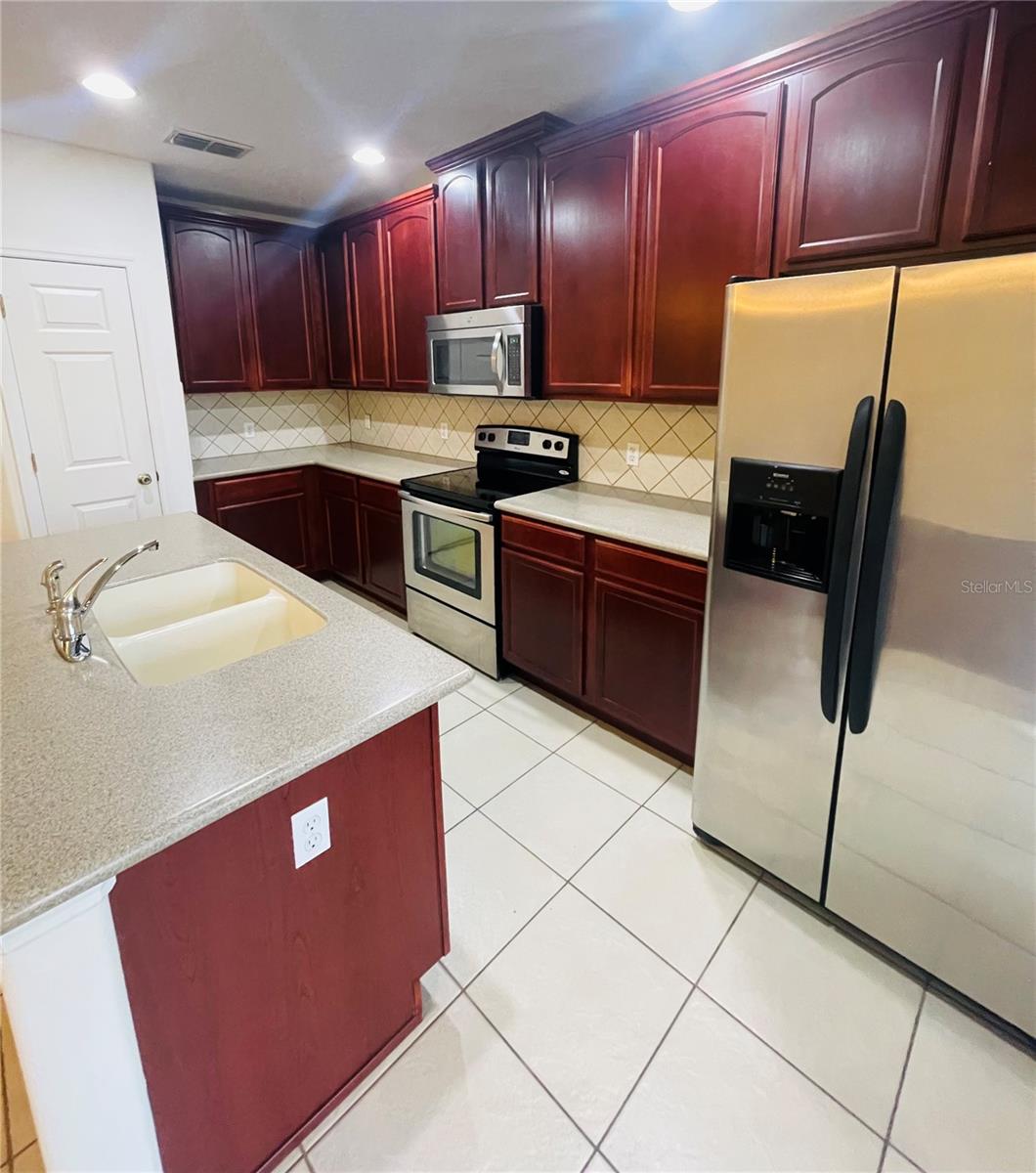 Image 5 of 15 For 2242 Seven Oaks Drive